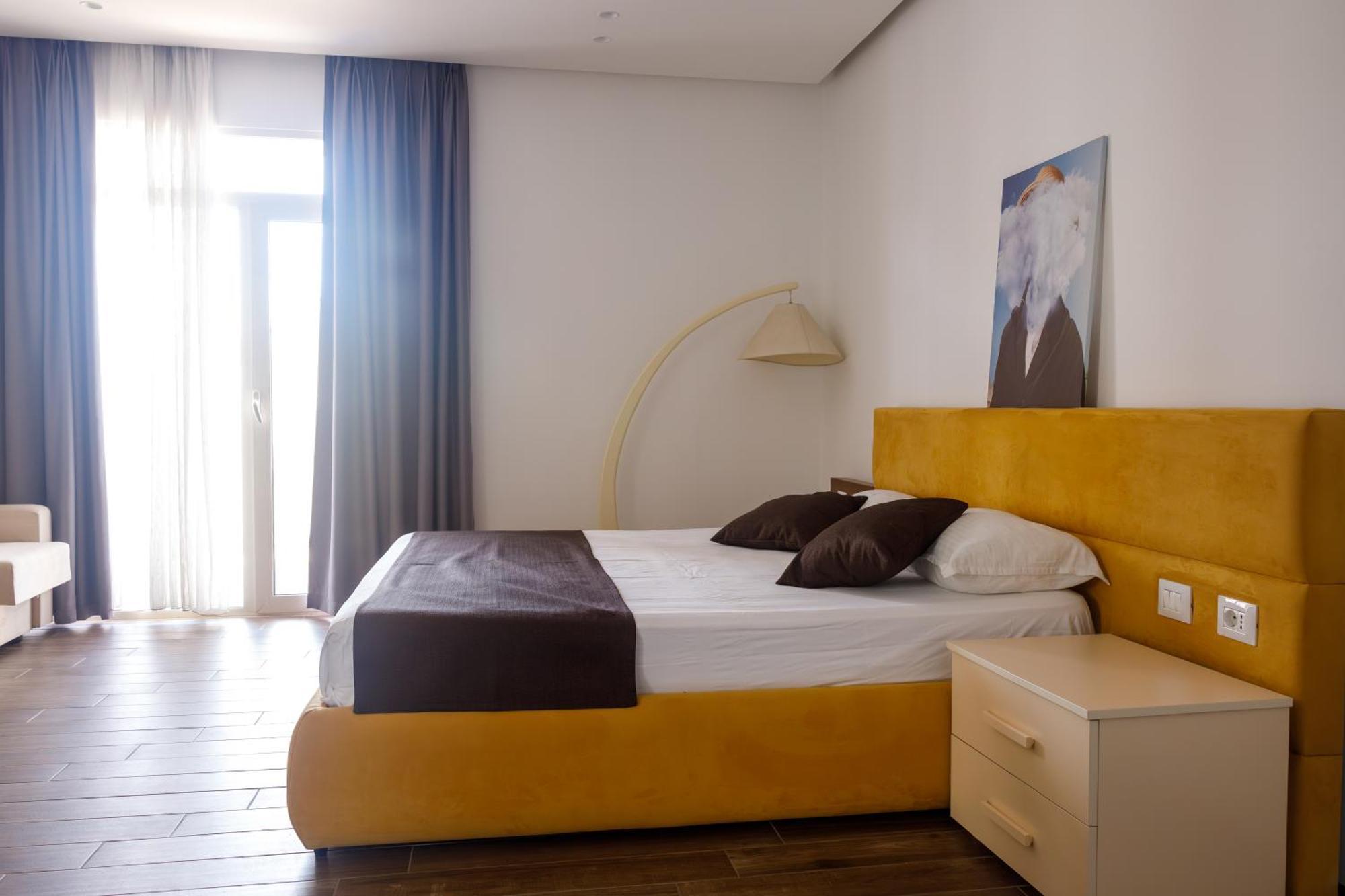 Amh Hotel Durrës Extérieur photo