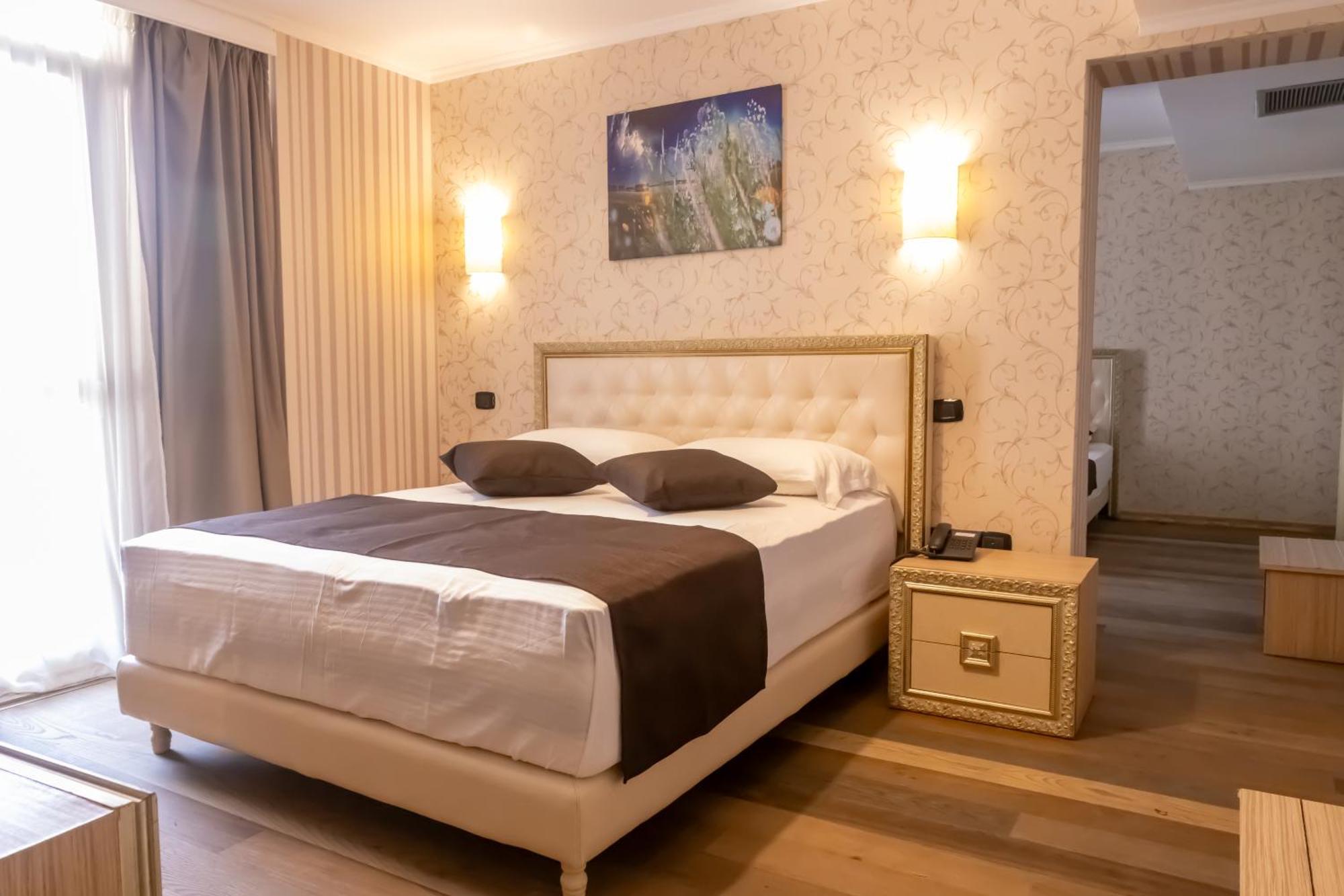 Amh Hotel Durrës Extérieur photo