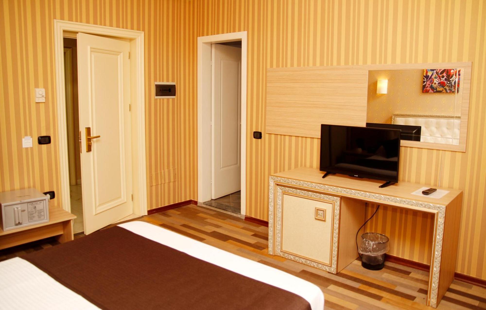 Amh Hotel Durrës Extérieur photo