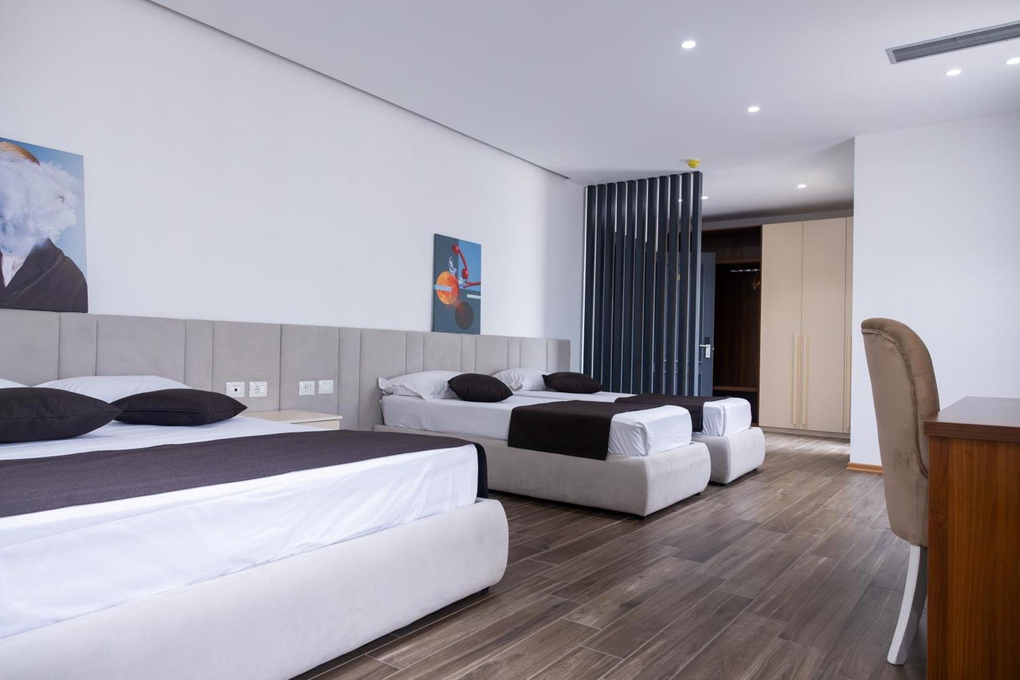 Amh Hotel Durrës Extérieur photo