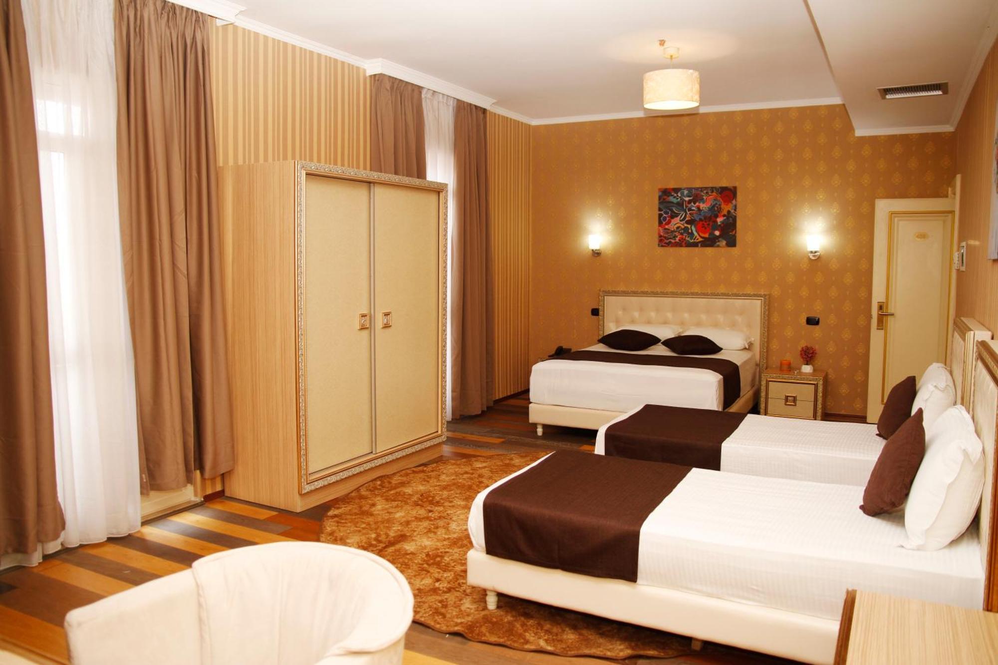 Amh Hotel Durrës Extérieur photo