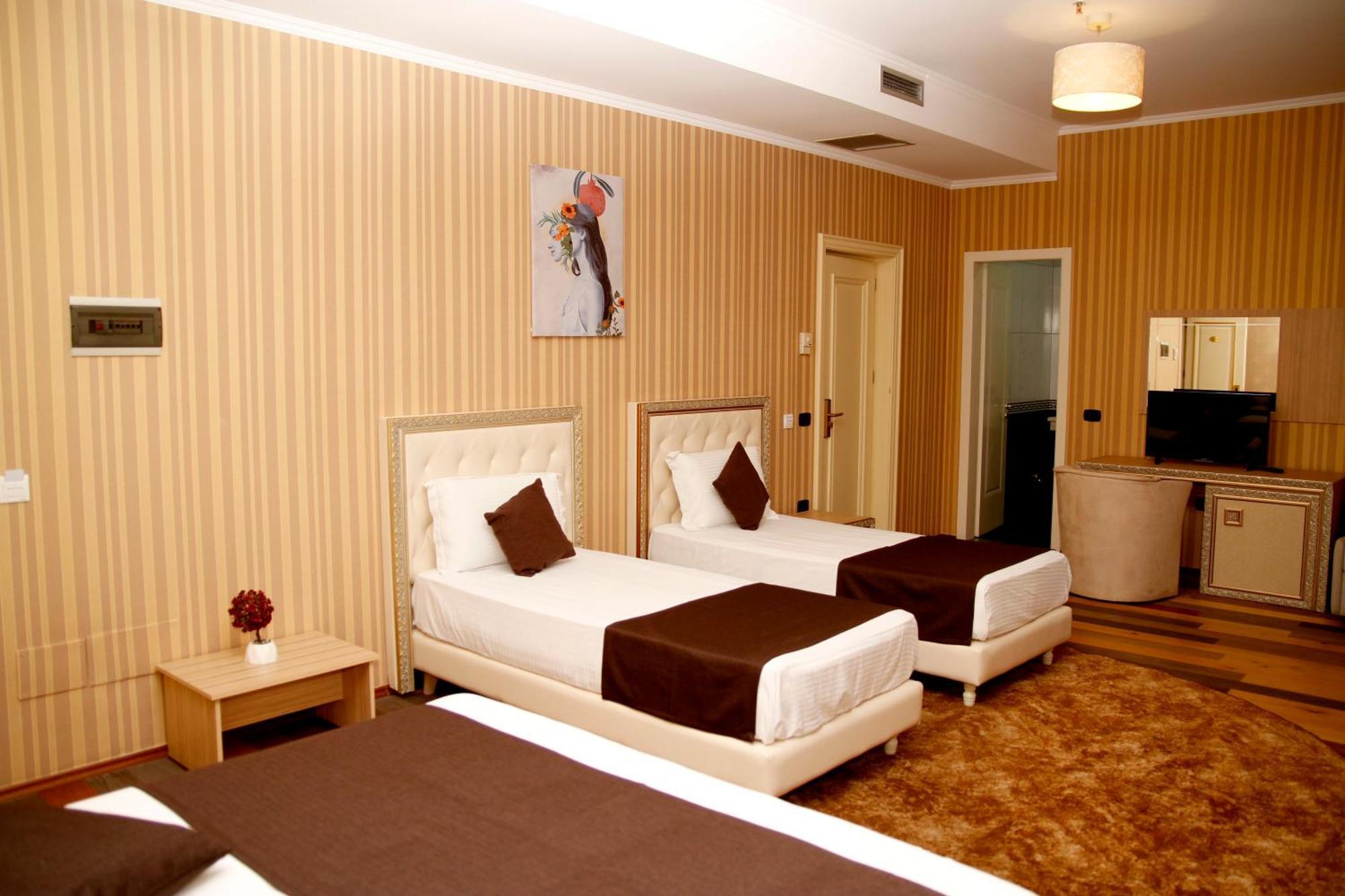 Amh Hotel Durrës Extérieur photo