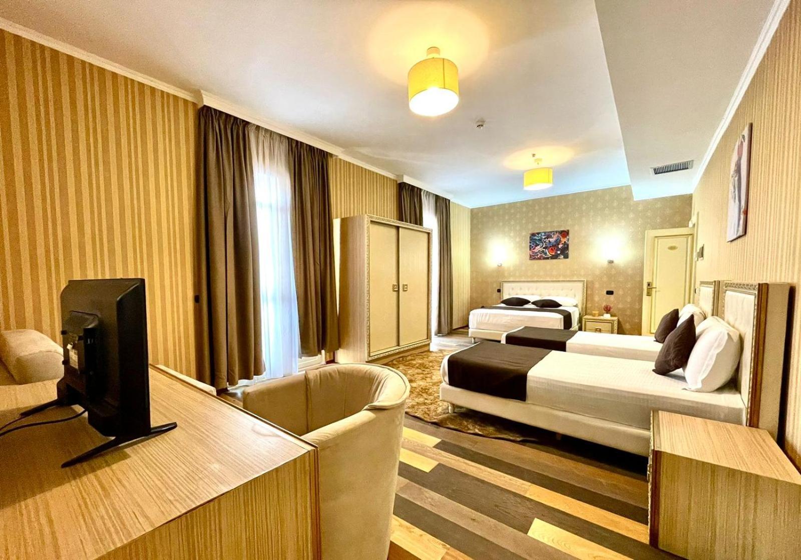 Amh Hotel Durrës Extérieur photo