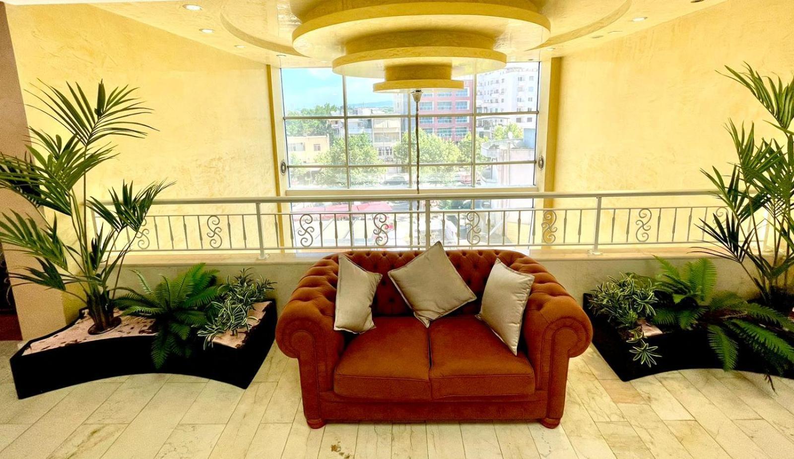 Amh Hotel Durrës Extérieur photo