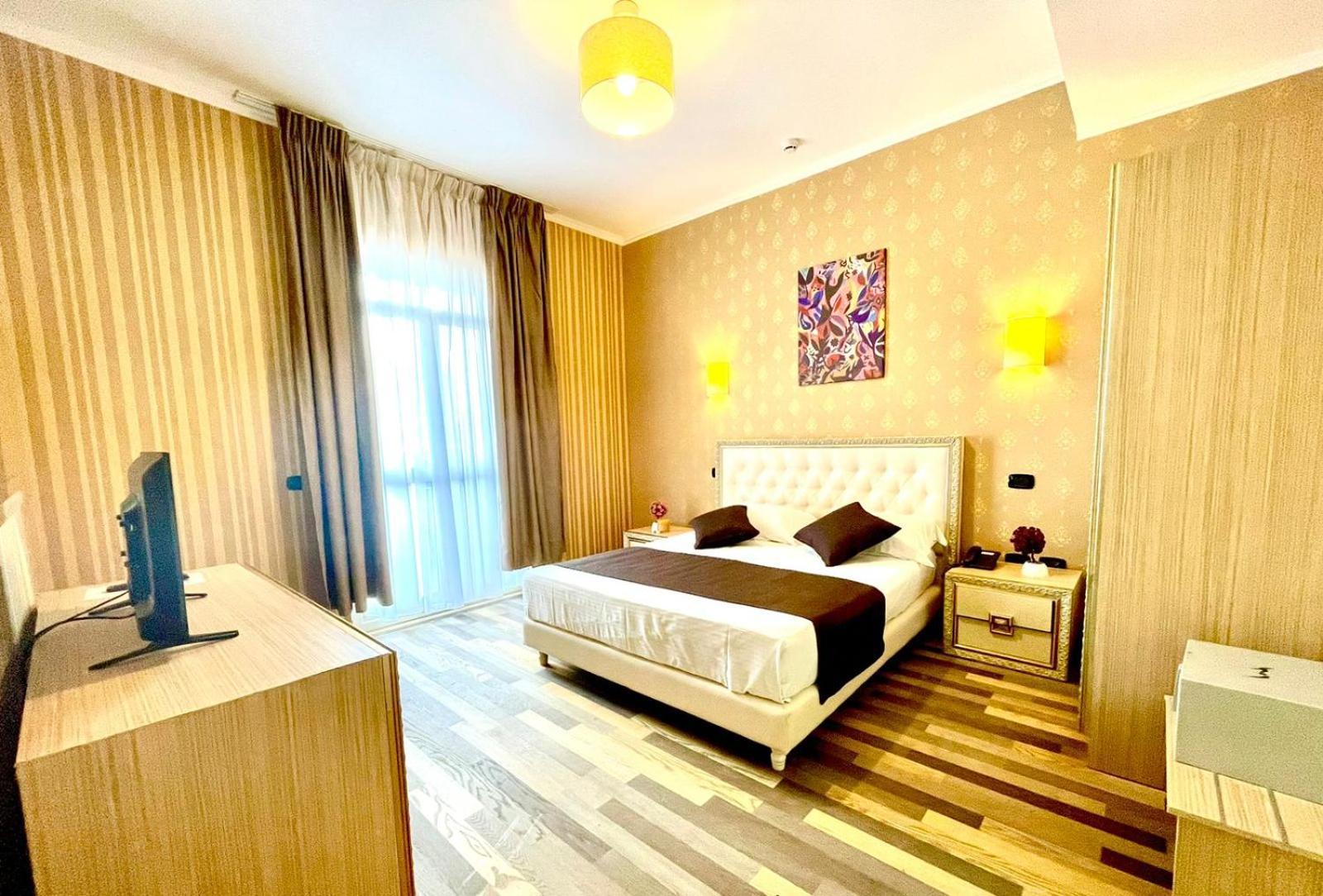 Amh Hotel Durrës Extérieur photo