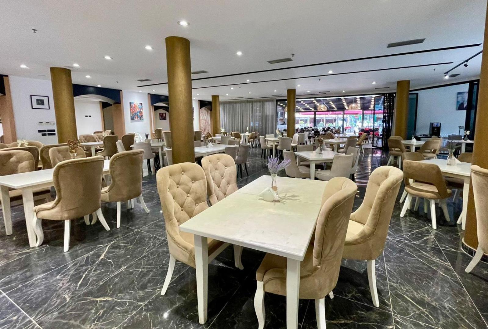 Amh Hotel Durrës Extérieur photo