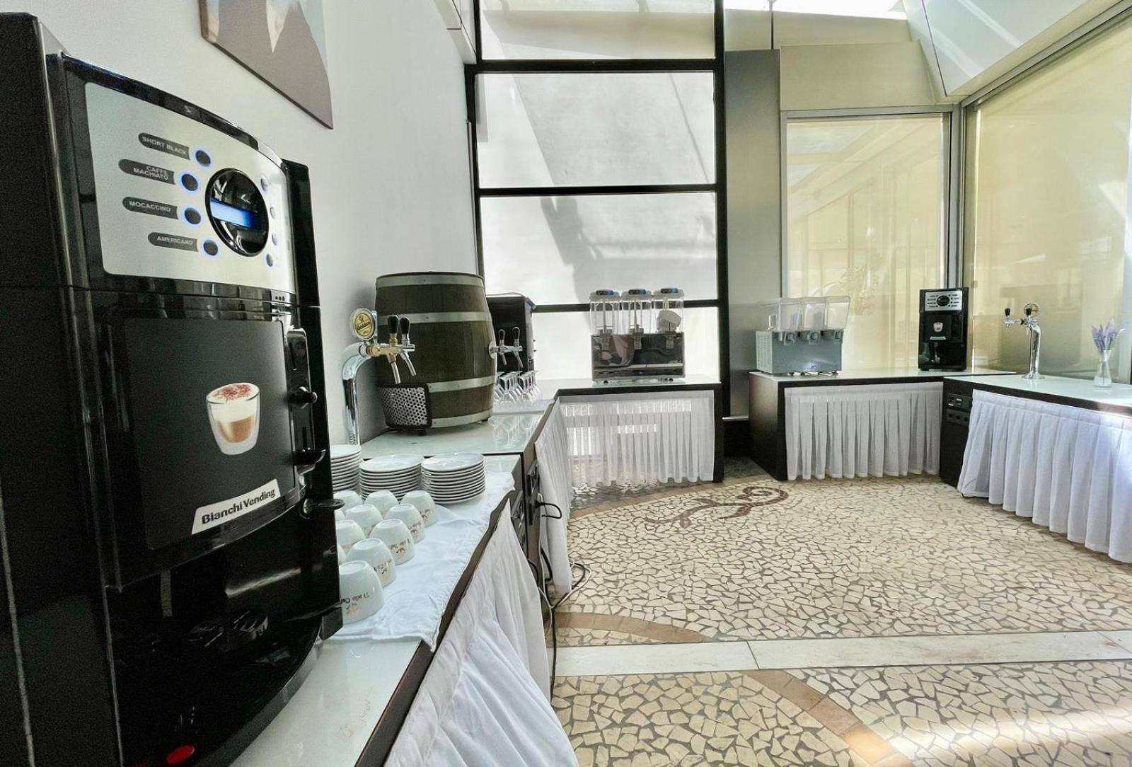 Amh Hotel Durrës Extérieur photo