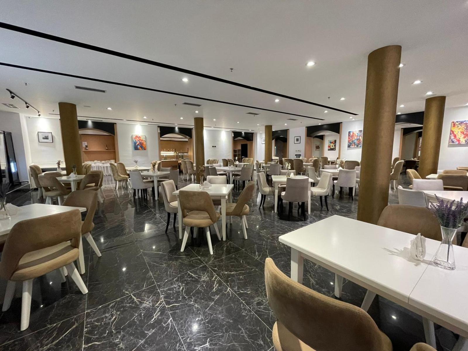Amh Hotel Durrës Extérieur photo